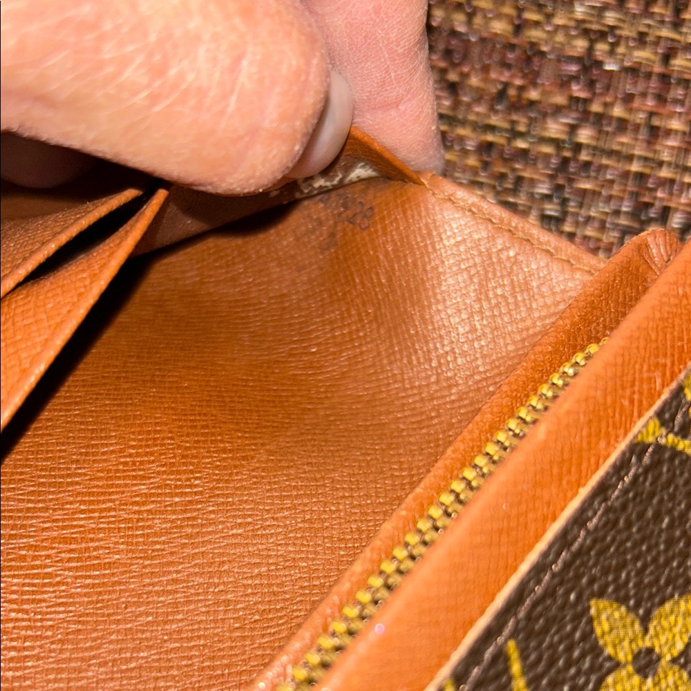 Louis Vuitton Brown and Gold Monogram Wallet - Picture 11 of 11